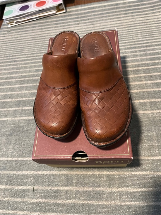 Born Shoes - Born Designer Brown Woven Leather Slip-On Clogs size 6